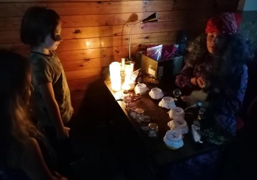 Nákup dalších ingrediencí u Vědmy