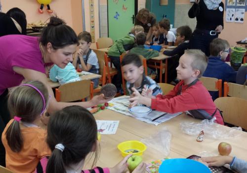 Cesta Zdravíkovem - třída 1.A -  Projektový den 14.10.2016