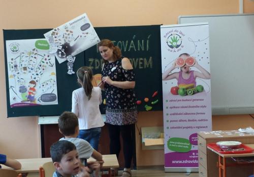 Cesta Zdravíkovem - třída 1.A -  Projektový den 14.10.2016